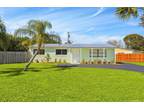 9105 Reed Dr, Palm Beach Gardens, FL 33410