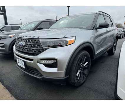 2024 Ford Explorer XLT is a Silver 2024 Ford Explorer XLT SUV in Russellville AR