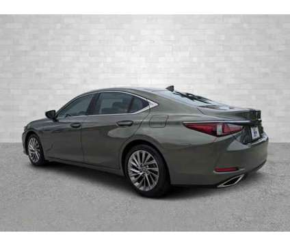 2019 Lexus ES 350 Ultra Luxury is a Yellow 2019 Lexus es 350 Sedan in Naples FL