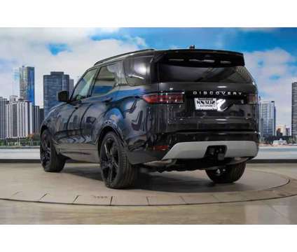 2024 Land Rover Discovery Metropolitan Edition is a Grey 2024 Land Rover Discovery SUV in Lake Bluff IL
