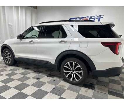 2020 Ford Explorer ST is a White 2020 Ford Explorer SUV in Pikeville KY