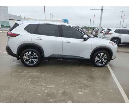 2021 Nissan Rogue SV FWD is a Silver 2021 Nissan Rogue SV Station Wagon in Ardmore OK