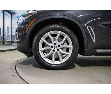 2021 BMW X5 xDrive40i is a Grey 2021 BMW X5 4.6is SUV in Lake Bluff IL