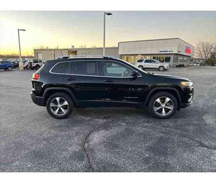 2020 Jeep Cherokee Limited 4X4 is a Black 2020 Jeep Cherokee Limited SUV in Dubuque IA