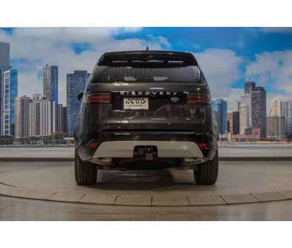 2023 Land Rover Discovery P360 Metropolitan Edition is a Grey 2023 Land Rover Discovery SUV in Lake Bluff IL