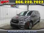 2022 Chrysler Pacifica Hybrid Limited 19484 miles