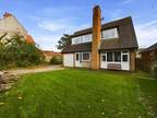 3 bedroom detached house for sale in Newcastle Street, Tuxford, NG22