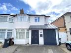 4 bed house to rent in Lyndon Road, B92, Solihull