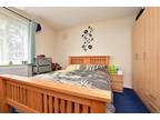 Green Lane, Chessington, Surrey 2 bed flat for sale -