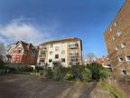 3 bed flat for sale in Silverdale Road, BN20, Eastbourne