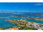 60 LIGHTHOUSE POINT DR, LONGBOAT KEY, FL 34228 Single Family Residence For Sale