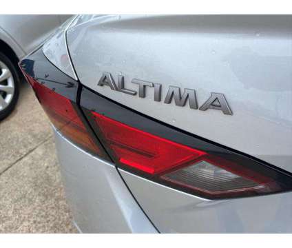 2023 Nissan Altima S FWD is a Silver 2023 Nissan Altima S Sedan in Texarkana TX
