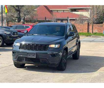 2018 Jeep Grand Cherokee for sale is a Grey 2018 Jeep grand cherokee Car for Sale in Houston TX
