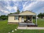 609 Fontana Ave - Maryville, TN 37804 - Home For Rent