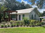 Flat For Rent In Dover, Florida