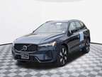 2024 Volvo XC60 Recharge Plug-In Hybrid Ultimate Dark Theme