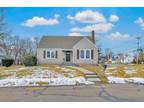 4 Woolsley Ave, Trumbull, CT 06611