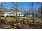 22 Prindiville Ave, Waterford, CT 06385