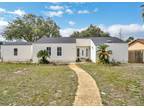 217 Lakeside Ln, Mary Esther, FL 32569