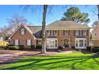 1050 Redstone Ln, Dunwoody, GA 30338