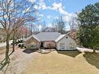 150 Shadowbrook Dr, Roswell, GA 30075