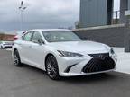 2024 Lexus ES 300h Luxury