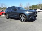 2024 Volvo XC60 B5 Ultimate Dark Theme