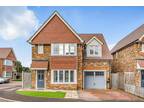 Nuthatch Place, Gillingham ME8 4 bed detached house for sale -