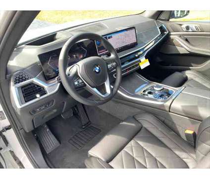 2024 BMW X5 xDrive40i is a White 2024 BMW X5 3.0si SUV in Mechanicsburg PA