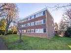 2 bed flat for sale in Highland Avenue, CM15, Brentwood