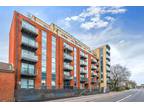 2 bed flat for sale in Bath Road, SL1, Slough