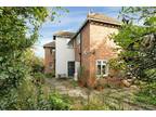 4 bedroom detached house for sale in Cherryholt Road, Stamford, Lincolnshire