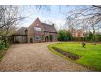 3 bedroom detached house for sale in Old Bath Road, Sonning, Reading, RG4