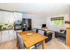 1 bedroom apartment for sale in Leacroft, Staines-upon-thames, TW18