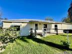 111 FERNANDEZ AVE, Devine, TX 78016 Single Family Residence For Rent MLS#