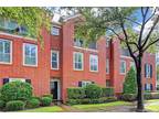 3023 N Heights Hollow Ln, Houston, TX 77007