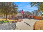 207 Sunrise Dr, Granbury, TX 76049