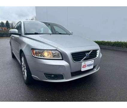 2009 Volvo V50 2.4i is a Silver 2009 Volvo V50 2.4i Station Wagon in Woodinville WA