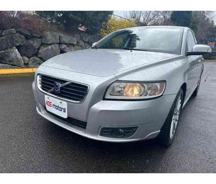 2009 Volvo V50 2.4i is a Silver 2009 Volvo V50 2.4i Station Wagon in Woodinville WA