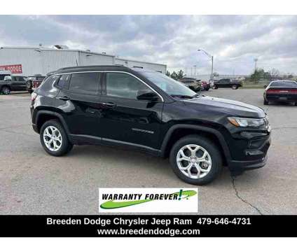 2024 Jeep Compass Latitude is a Black 2024 Jeep Compass Latitude SUV in Fort Smith AR