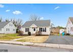 105 2nd St, Crisfield, MD 21817
