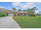 3760 Moss Pointe Cir, Lake Worth, FL 33467