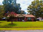 145 W Peach Ave, Kingsland, GA 31548