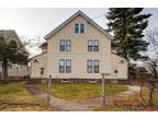 43 Orchard St #2nd Fl, East Hartford, CT 06108