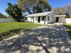 1477 S School Ave, Sarasota, FL 34239