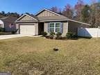 235 Waters Edge Dr, Kingsland, GA 31548