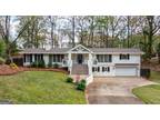 530 NW East Lake Dr, Gainesville, GA 30506