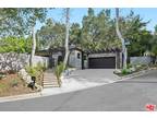 3888 Berry Dr, Studio City, CA 91604