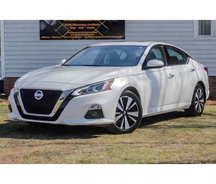 2019 Nissan Altima for sale is a White 2019 Nissan Altima 2.5 Trim Car for Sale in Newberry SC