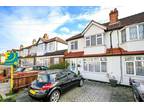 3 bed house to rent in Red Lion Road, KT6, Surbiton